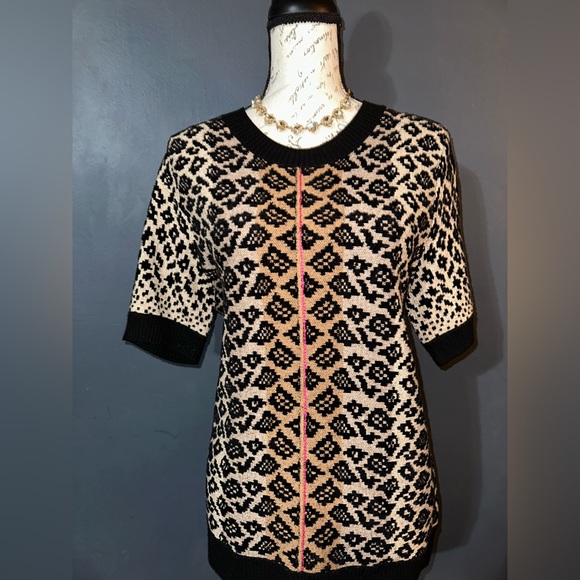 Maeve | Elinore Short Sleeve Animal Print Wool Blend Sweater - Picture 3 of 5